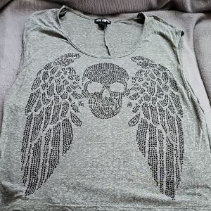 Hot Topic Graphic Black and Gray Tank Top Skull Design